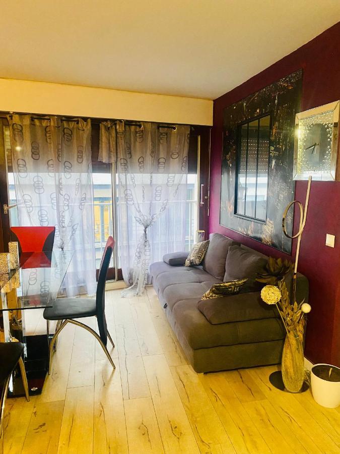 Apartamento Au pied de la tour Eiffel Trocadéro París Exterior foto