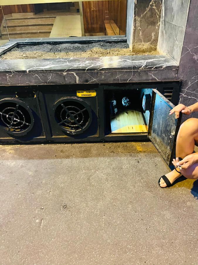 Apartamento Au pied de la tour Eiffel Trocadéro París Exterior foto
