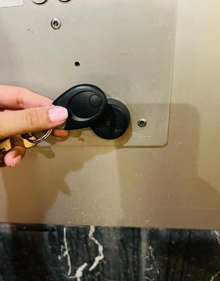 Apartamento Au pied de la tour Eiffel Trocadéro París Exterior foto